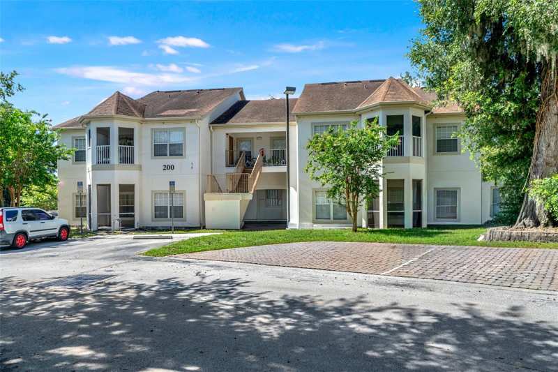 2 bedroom Condominium at 970 N Spring Garden Avenue #212, Oak Ridge Condo, Deland — photo 1