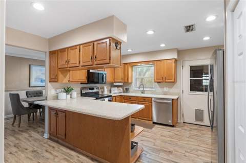 15620 Hays Road, Spring Hill FL - photo 11 of 79