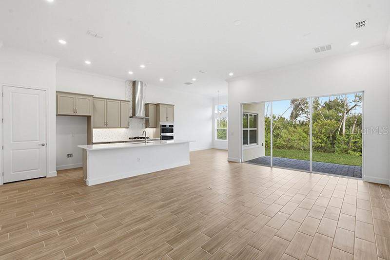 4 bedroom Single Family Residence at 911 Signet Drive, Marisol Pointe, Apollo Beach — photo 5