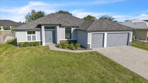459 NE 2Nd Place, home for sale on NE 2Nd Place