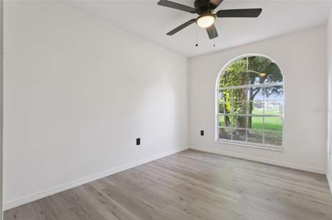 6302 Silver Oaks Drive, Zephyrhills FL - photo 16 of 33