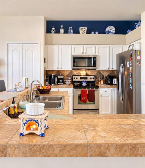 2863 Middleton Circle, Kissimmee FL - photo 6 of 20