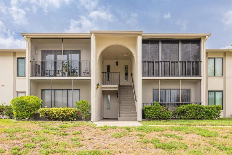 2 bedroom Condominium at 1882 Pine Ridge Way #C2, Pine Ridge At Palm Harbor, Palm Harbor — photo 2