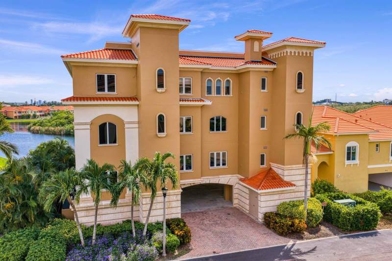 43 BAYVIEW COURT #A home for sale in Pointe At Marina Bay Condo Condos for Sale: 1 Listing