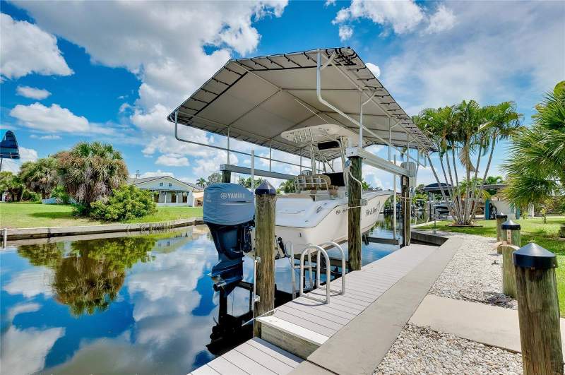 3 bedroom Single Family Residence at 1429 Lemon Bay Drive, Point Pines, Englewood — photo 3