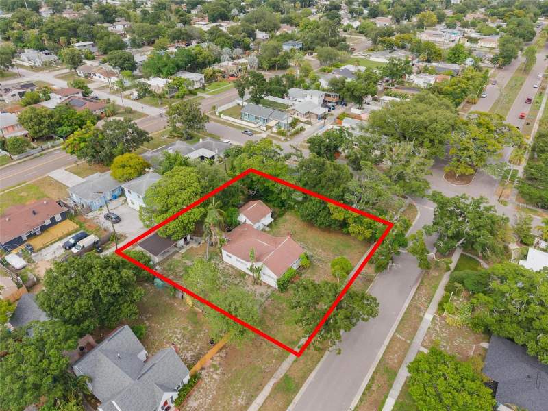 5 bedroom Single Family Residence at 4605 8th Avenue, Waldomar Groves, St Petersburg — photo 2