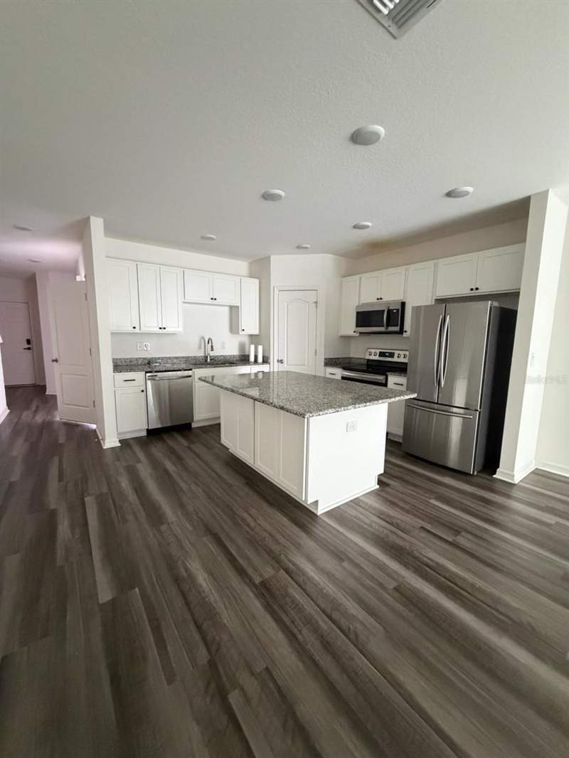 3 bedroom Townhouse at 4743 Deer Track Street, Cp & Williams Twnhms, Tampa — photo 4