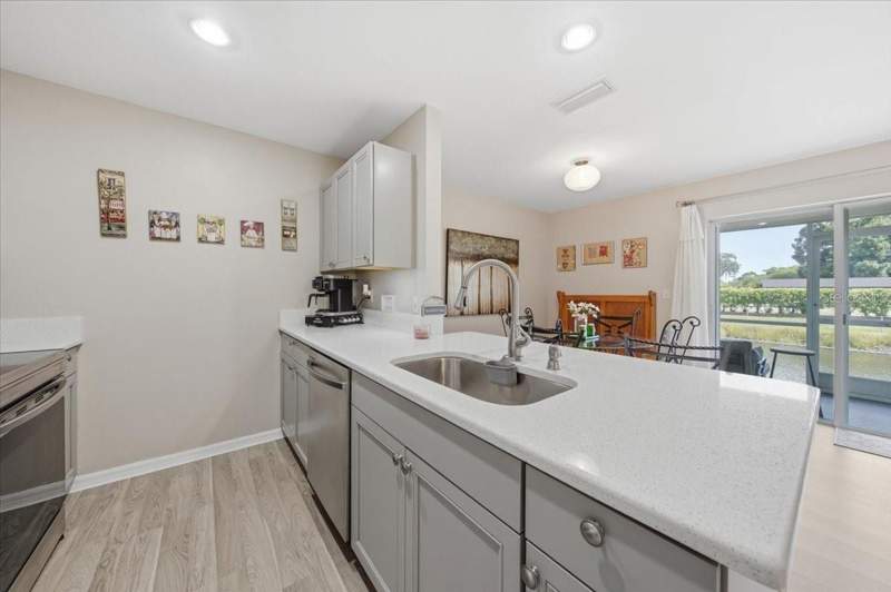 2 bedroom Townhouse at 5503 67th Avenue #18, Heritage Lake Condo Phase II, Pinellas Park — photo 3