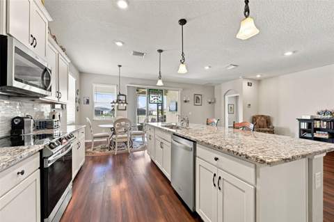 13344 Waterleaf Garden Circle, Riverview FL - photo 13 of 96