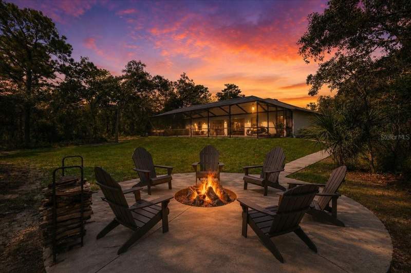 4 bedroom Single Family Residence at 15488 Scolder Loop, Royal Highlands, Weeki Wachee — photo 5