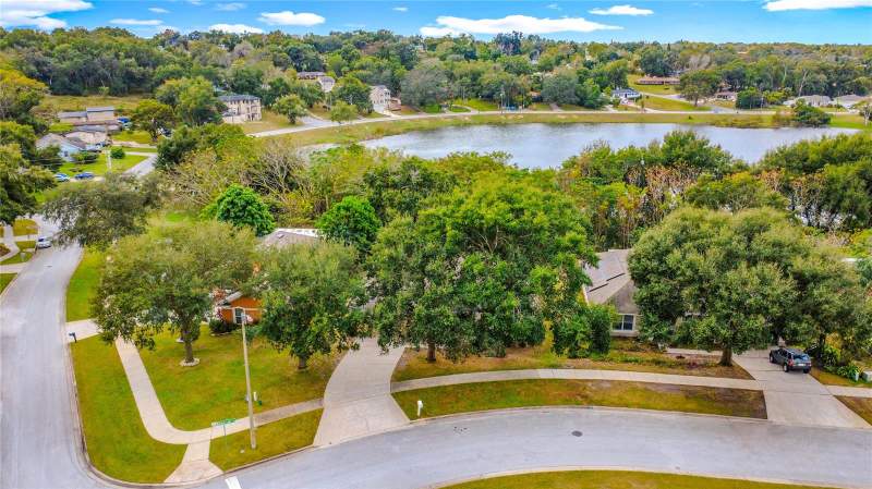 5 bedroom Single Family Residence at 697 WINDING LAKE DRIVE, EAST LAKE ESTATES, CLERMONT — photo 5
