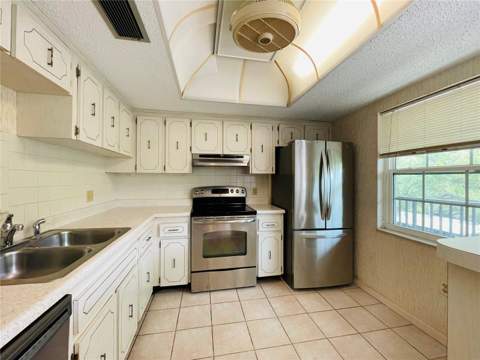 840 Virginia Street #303, Dunedin FL - photo 6 of 25