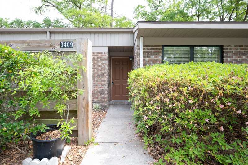 2 bedroom Townhouse at 3409 NW 52nd Terrace, Timberway Rep, Gainesville — photo 1