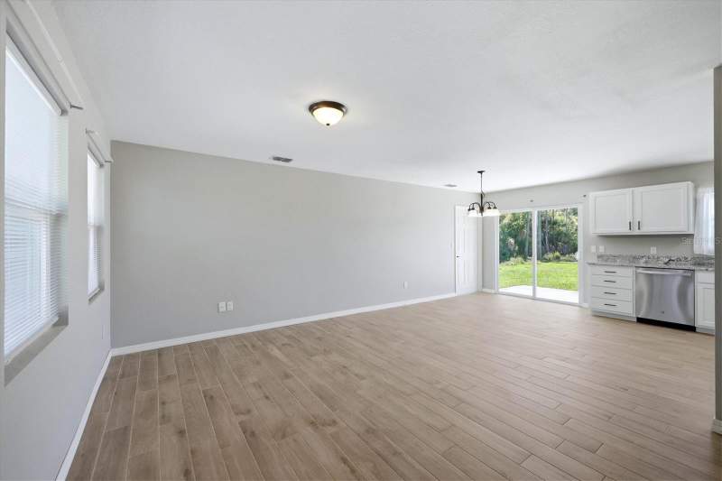 3 bedroom Single Family Residence at 10453 Reims Avenue, Port Charlotte Sec 062, Englewood — photo 5