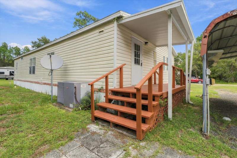 3 bedroom Manufactured Home at 10259 W Ohio Drive, Holiday Heights Unit 02, Crystal River — photo 2