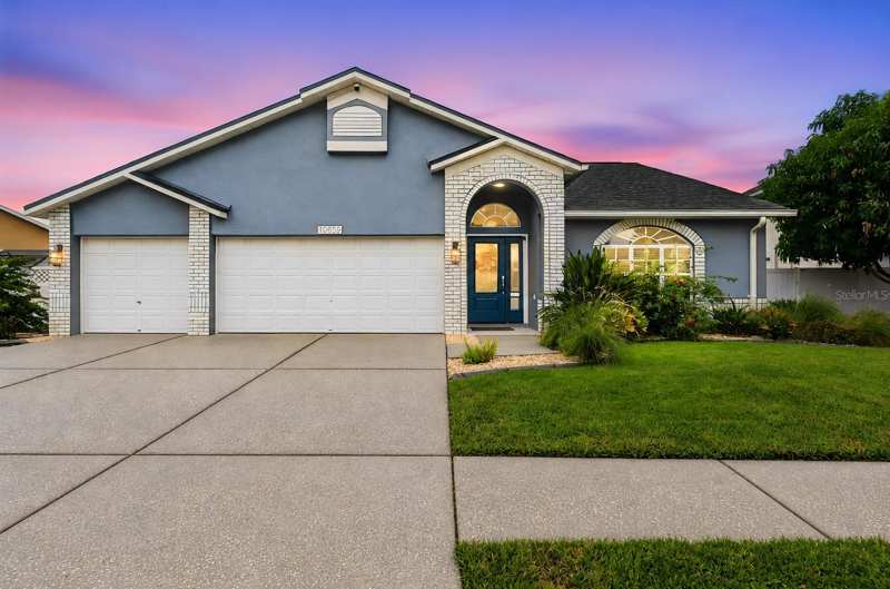 3 bedroom Single Family Residence at 10810 Sailbrooke Drive, Summerfield Village 1 Tr 7, Riverview — photo 1