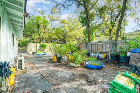 306 Fairmont Drive, Sanford FL - photo 8 of 28