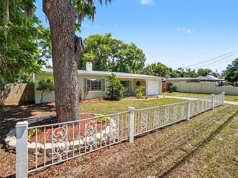 3 bedroom Single Family Residence at 315 W 11th Avenue, Mount Dora Orange Hill, Mount Dora — photo 4