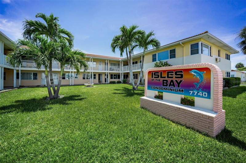 1 bedroom Condominium at 7740 BOCA CIEGA DRIVE #204, BAY ISLES CONDO, ST PETE BEACH — photo 1