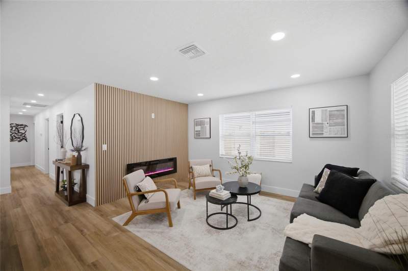 4 bedroom Single Family Residence at 1001 Carlton Street, Jacksons C E Sub, Clearwater — photo 4