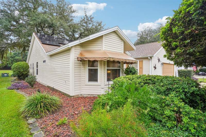 3 bedroom Single Family Residence at 460 Loma Paseo Drive, The Villages, The Villages — photo 3