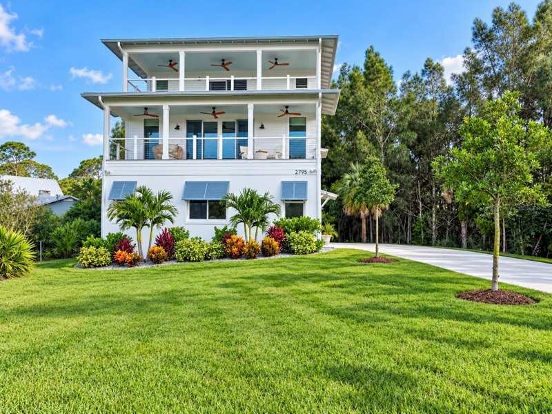 3 bedroom Single Family Residence at 2795 Sunset Drive, Turnbull Shores Lts 01-99 Inc, New Smyrna Beach — photo 1