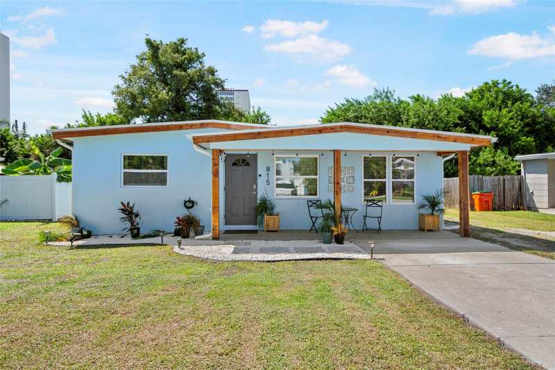 2 bedroom Single Family Residence at 815 67th Street, Brookwood Rep, St Petersburg — photo 1