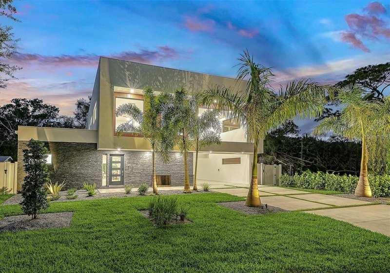 5 bedroom Single Family Residence at 2050 Euclid Terrace, Euclid Sub, Sarasota — photo 1