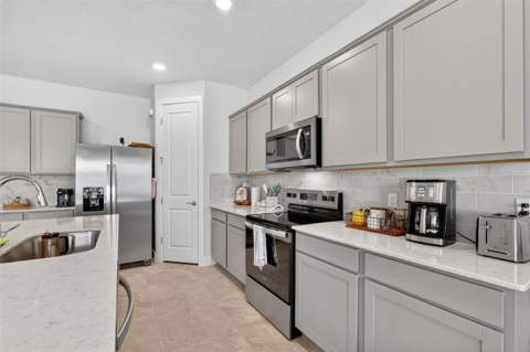 6036 Forest Perch Drive, St Cloud FL - photo 6 of 37