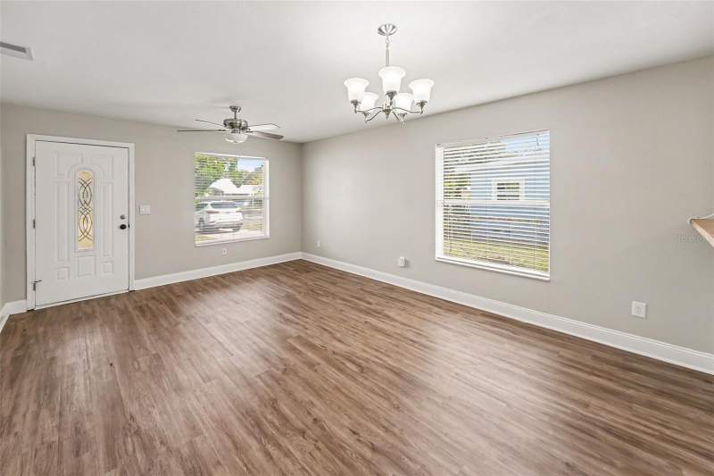 3 bedroom Single Family Residence at 2620 13th Avenue, Wildwood Sub, St Petersburg — photo 2