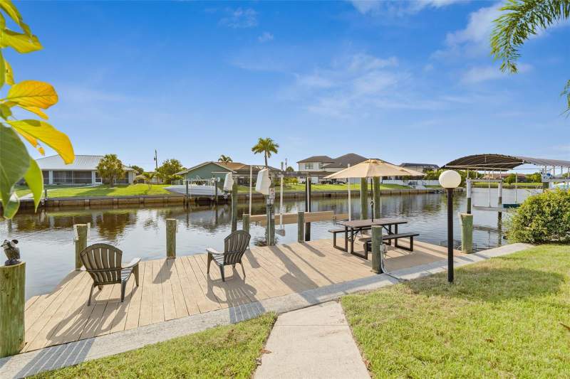4 bedroom Single Family Residence at 4209 Flamingo Boulevard, Port Charlotte Sec 044, Port Charlotte — photo 3