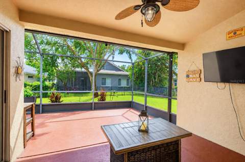 6209 Gannetdale Drive, Lithia FL - photo 24 of 38