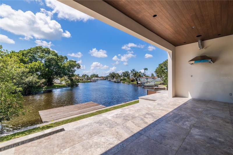 4 bedroom Single Family Residence at 4692 Dover Street, Waterway Estates Sec 2, St Petersburg — photo 5
