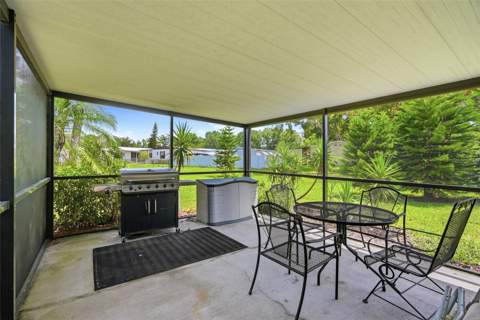8819 Sheldon West Drive, Tampa FL - photo 10 of 43