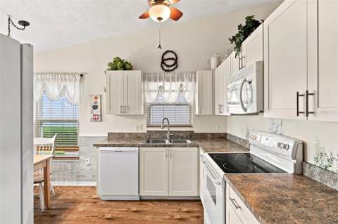 7637 Balharbour Drive, New Port Richey FL - photo 13 of 34