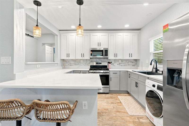 2 bedroom Single Family Residence at 5421 Gay Street, Weeki Wachee Gardens, Weeki Wachee — photo 4