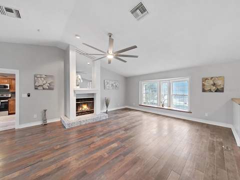 438 Lafayette Boulevard, Oldsmar FL - photo 6 of 65