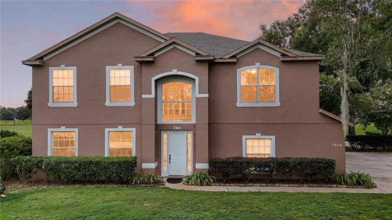 5 bedroom Single Family Residence at 7314 Spring Mountain Lane, Lakes & Spgs Sub, Yalaha — photo 2