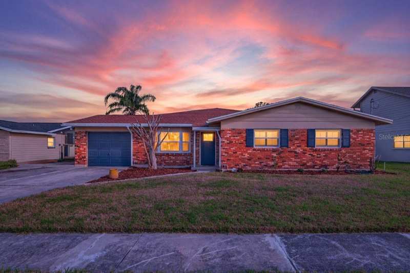 3 bedroom Single Family Residence at 8711 Bay Crest Lane, Bay Crest Park Unit No 11, Tampa — photo 1