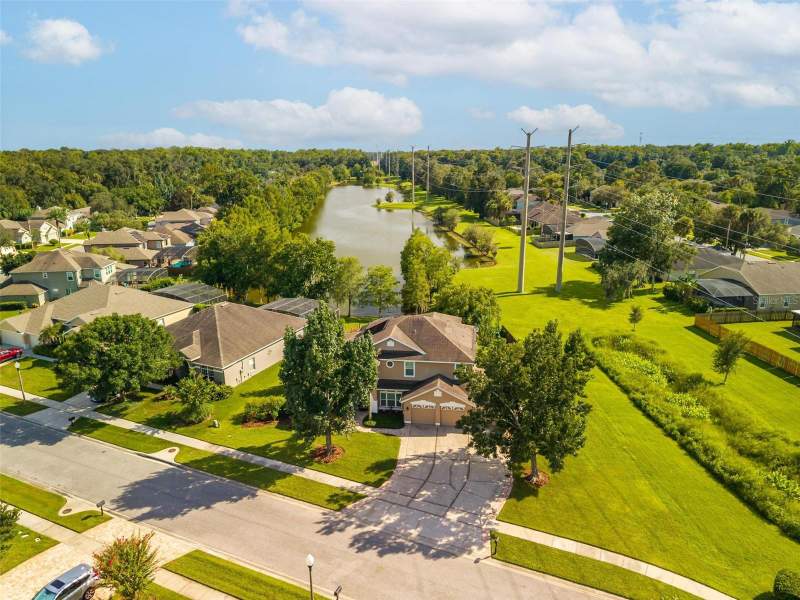 5 bedroom Single Family Residence at 337 Twelve Oaks Drive, Winding Hollow Unit 5, Winter Springs — photo 3
