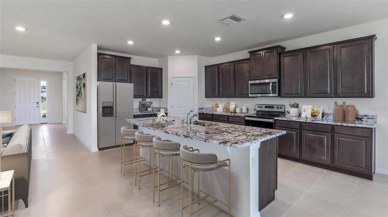 4 bedroom Single Family Residence at 3511 Hazy Glen Lane, Varrea, Plant City — photo 4