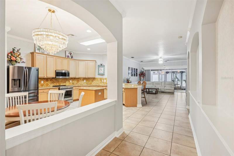 4 bedroom Single Family Residence at 1901 Heartland Circle, Oaks At Valrico Ph 2, Valrico — photo 5