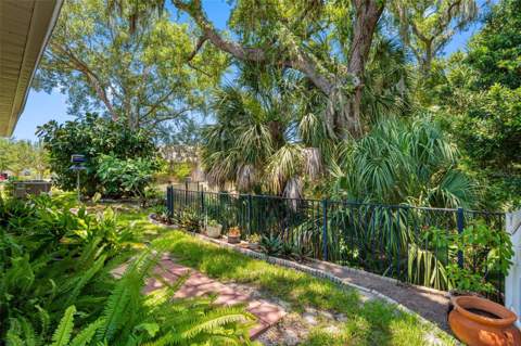 5335 Clover Mist Drive, Apollo Beach FL - photo 21 of 44