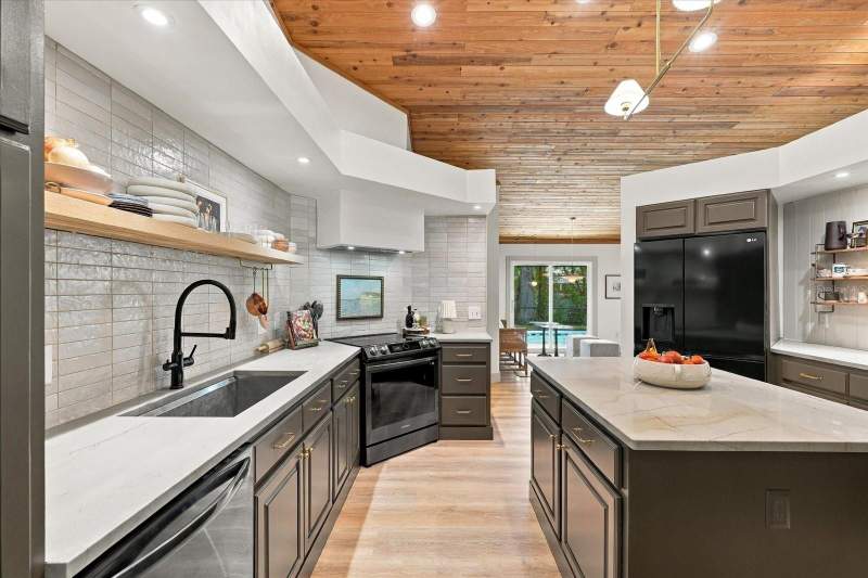 4 bedroom Single Family Residence at 1515 Midnight Pass Way, Coachman Ridge-Tract A-1, Clearwater — photo 3