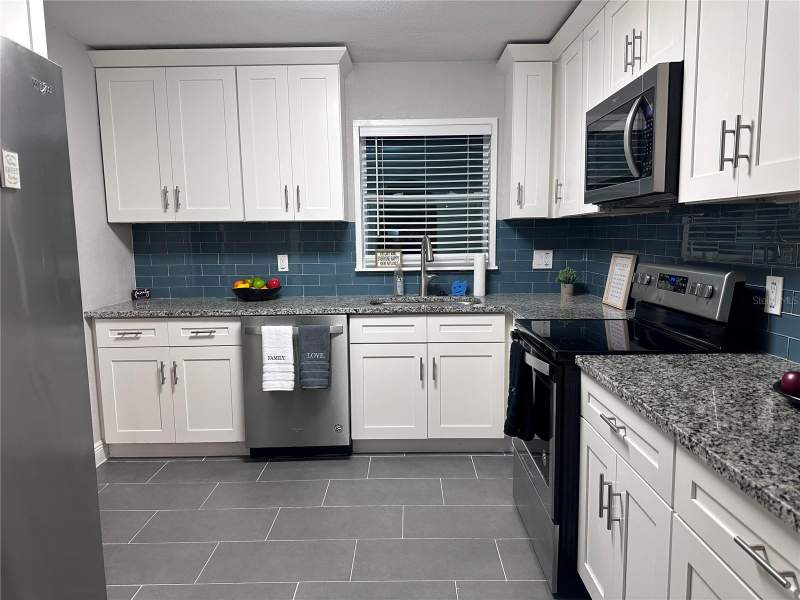 3 bedroom Single Family Residence at 5340 5th Avenue, Beverly Hills, St Petersburg — photo 4