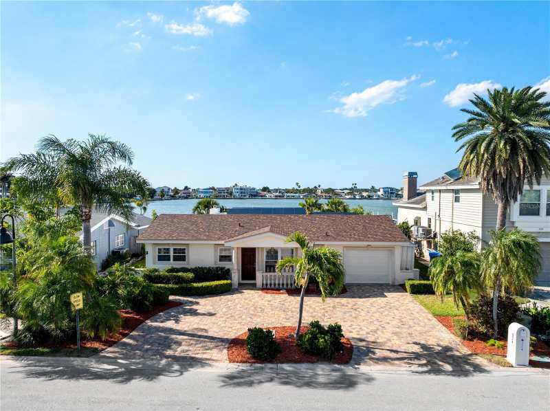 4 bedroom Single Family Residence at 324 173rd Avenue, Sunray Beach Homes, North Redington Beach — photo 1