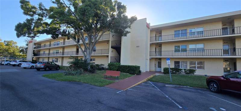 Villas Capri Condo