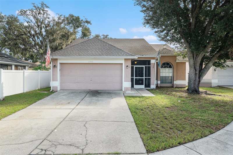 4 bedroom Single Family Residence at 4704 Stove Place, Oakdale Riverview Estates Un 3, Valrico — photo 1