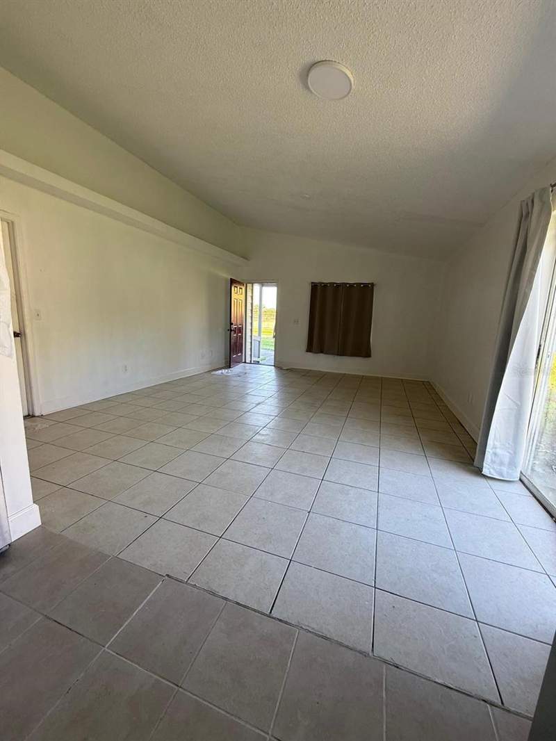 3 bedroom Single Family Residence at 641 Conroy Street, Grandview, Orlando — photo 2