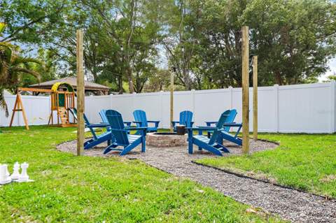 1323 Pine Avenue, Largo FL - photo 9 of 31